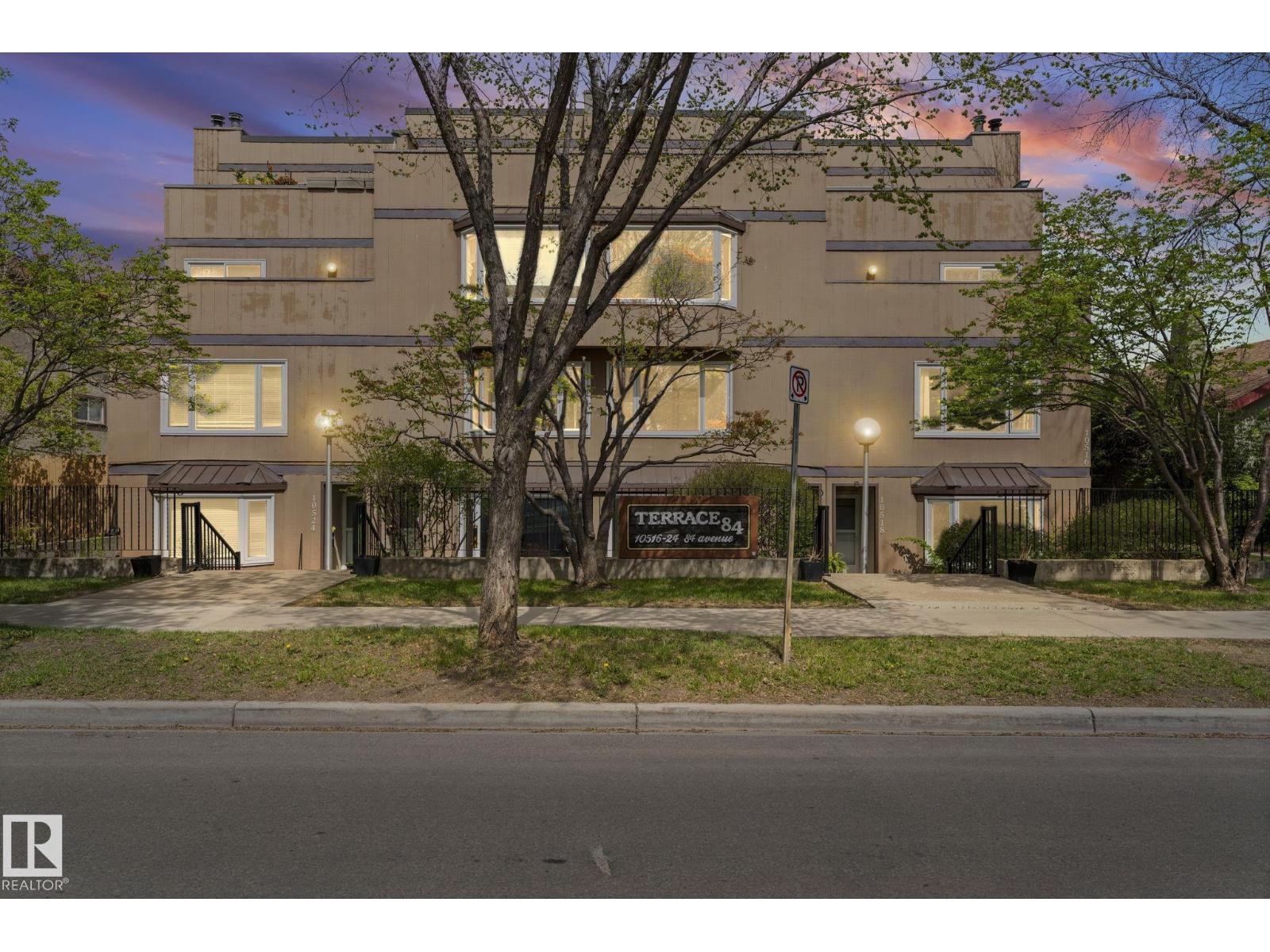 10518 84 AV NW, Edmonton, Alberta