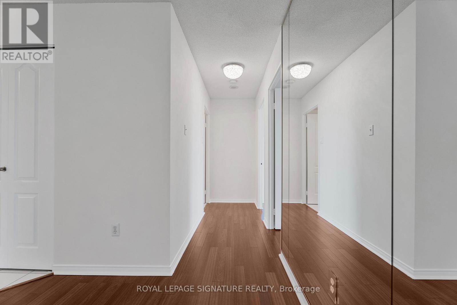 1410 - 11 Townsgate Drive, Vaughan, Ontario  L4J 8G4 - Photo 11 - N13640234