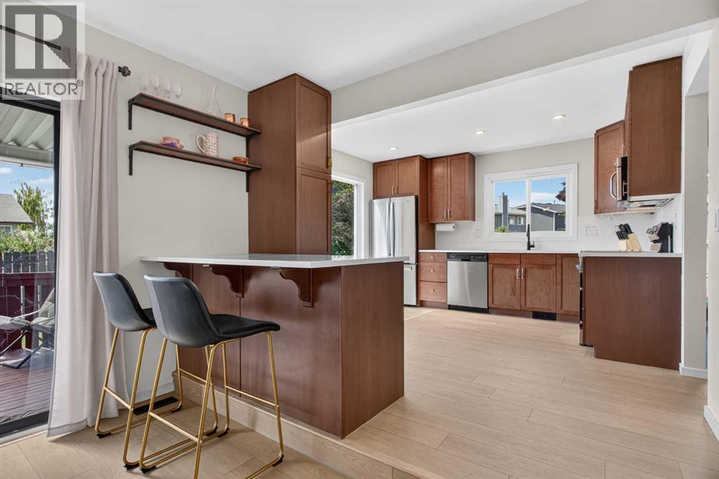 51 Millbank Court SW, Calgary, Alberta  T2Y 2C9 - Photo 14 - A2328367