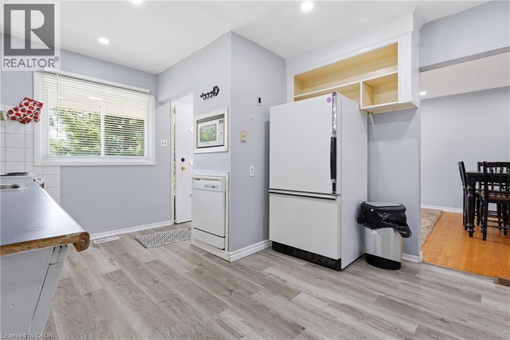 38 High Street, Waterloo, Ontario  N2L 3X8 - Photo 18 - 40853499