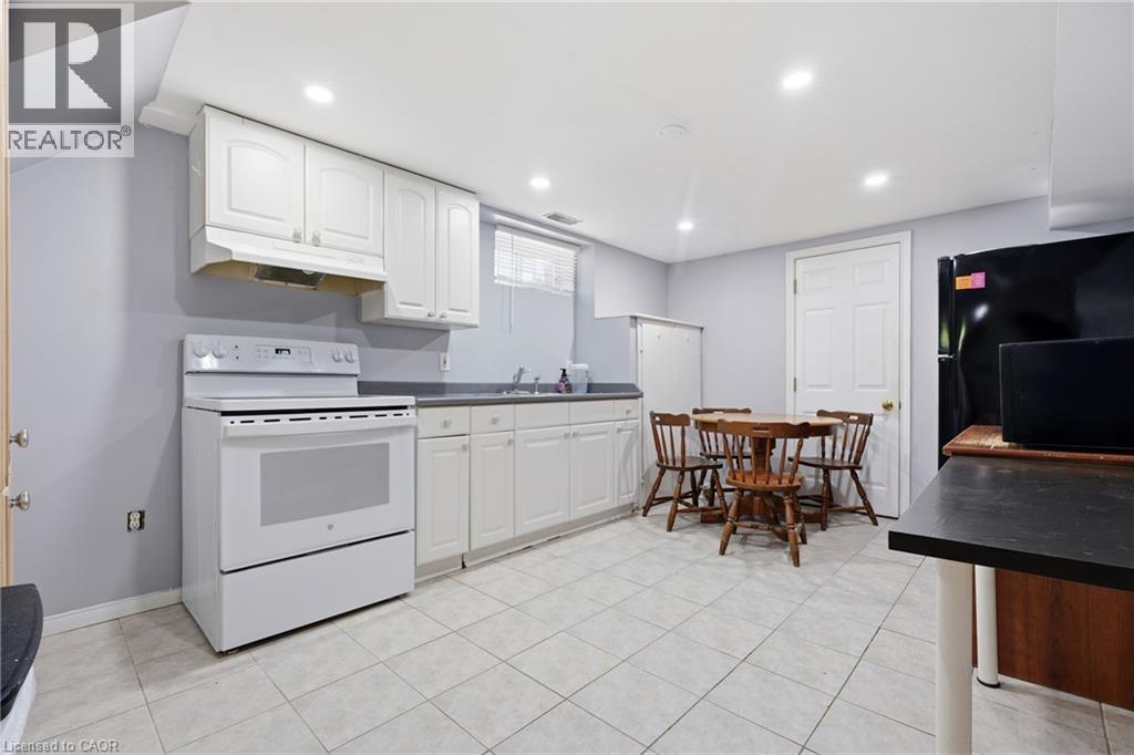 38 High Street, Waterloo, Ontario  N2L 3X8 - Photo 6 - 40853499
