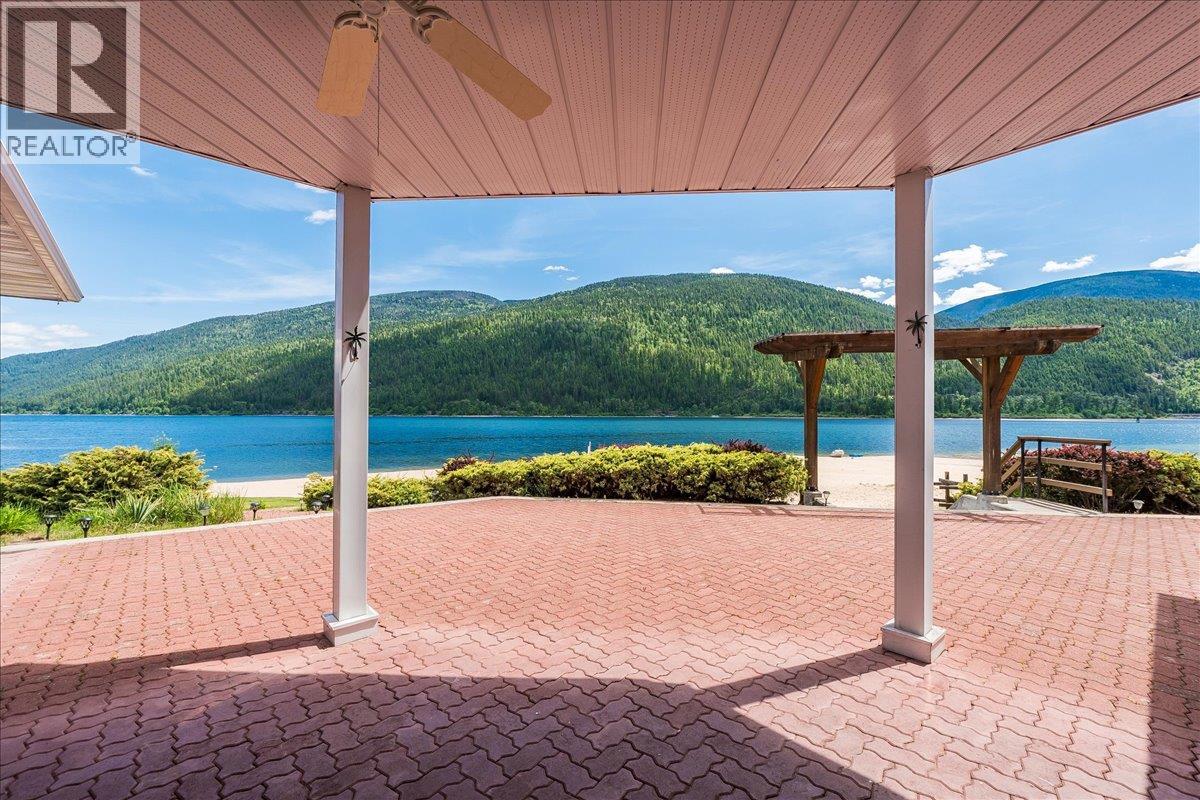 2194 3a Highway, Nelson, British Columbia  V1L 6K5 - Photo 14 - 10371813