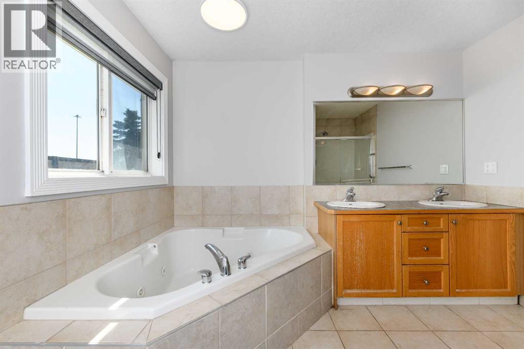 192 Cove Rise Rise, Chestermere, Alberta  T1X 1S7 - Photo 24 - A2333000