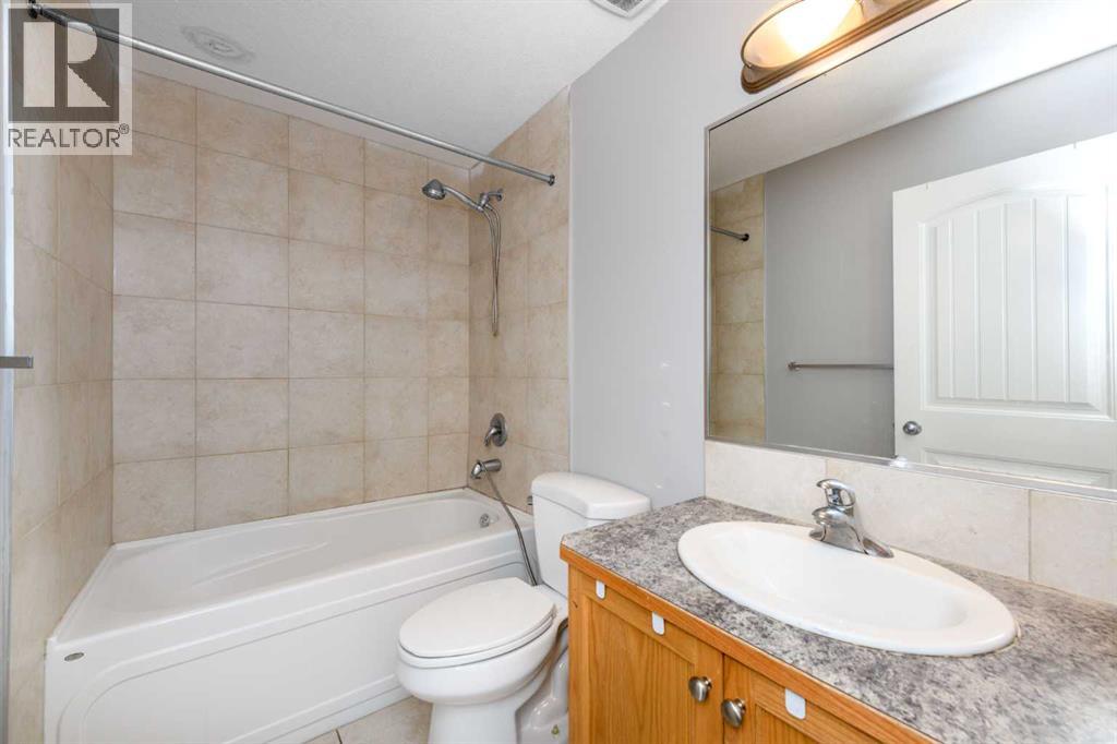 192 Cove Rise Rise, Chestermere, Alberta  T1X 1S7 - Photo 33 - A2333000