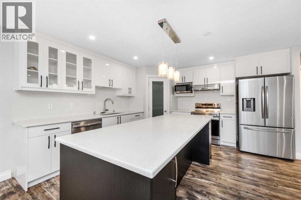 192 Cove Rise Rise, Chestermere, Alberta  T1X 1S7 - Photo 9 - A2333000