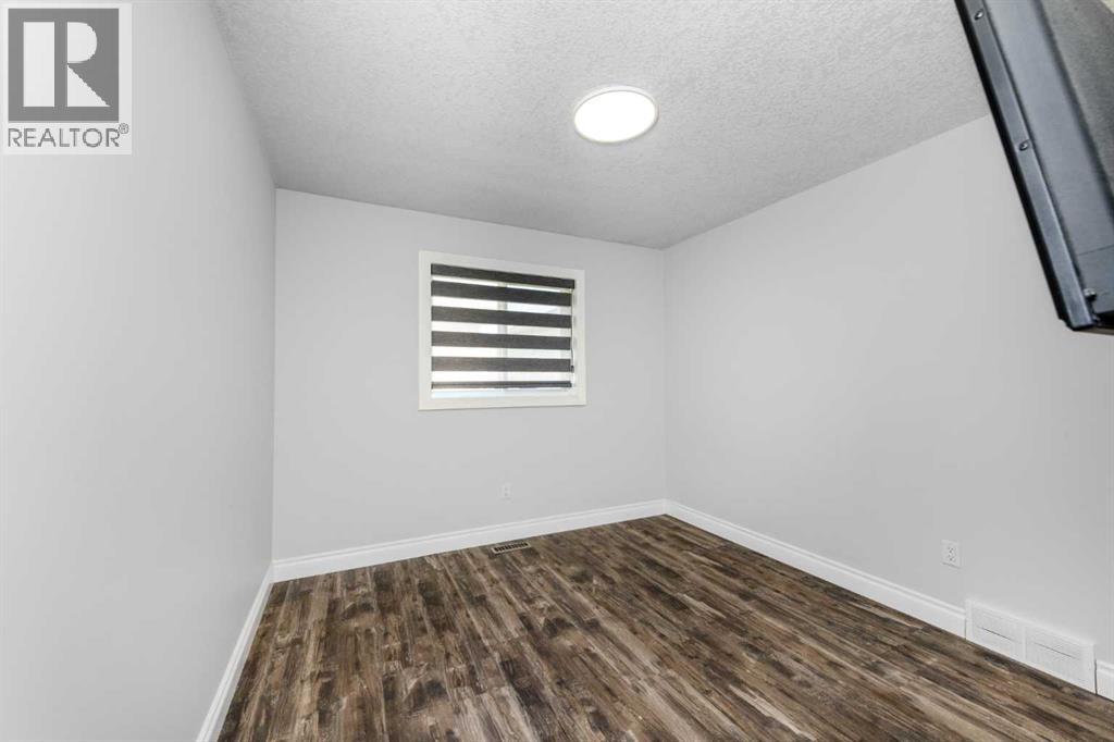 192 Cove Rise Rise, Chestermere, Alberta  T1X 1S7 - Photo 18 - A2333000