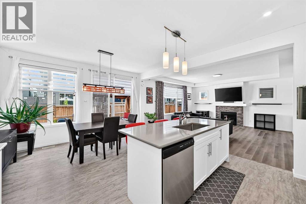188 Carrington Crescent NW, Calgary, Alberta  T3P 1R1 - Photo 4 - A2333560