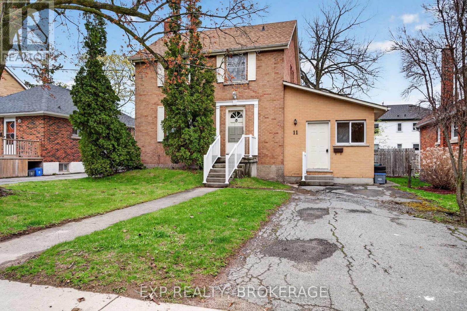 11 Carruthers Avenue, Kingston, Ontario  K7L 1L9 - Photo 3 - X13467210