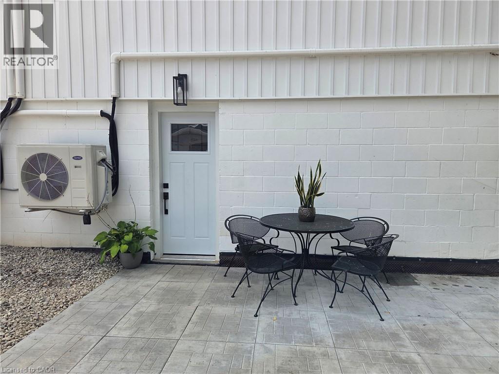 53 Bloomingdale Road N Unit# Lower, Kitchener, Ontario  N2K 1A5 - Photo 4 - 40852742