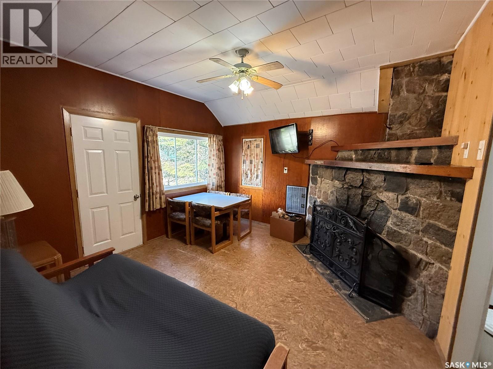 801 Lakeview Drive, Prince Albert National Park, Saskatchewan  S0J 2Y0 - Photo 15 - SK030104