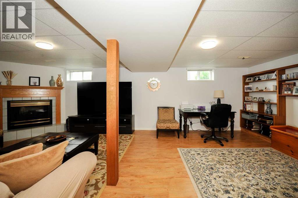 6219 54 Avenue, Camrose, Alberta  T4V 4H5 - Photo 22 - A2321093