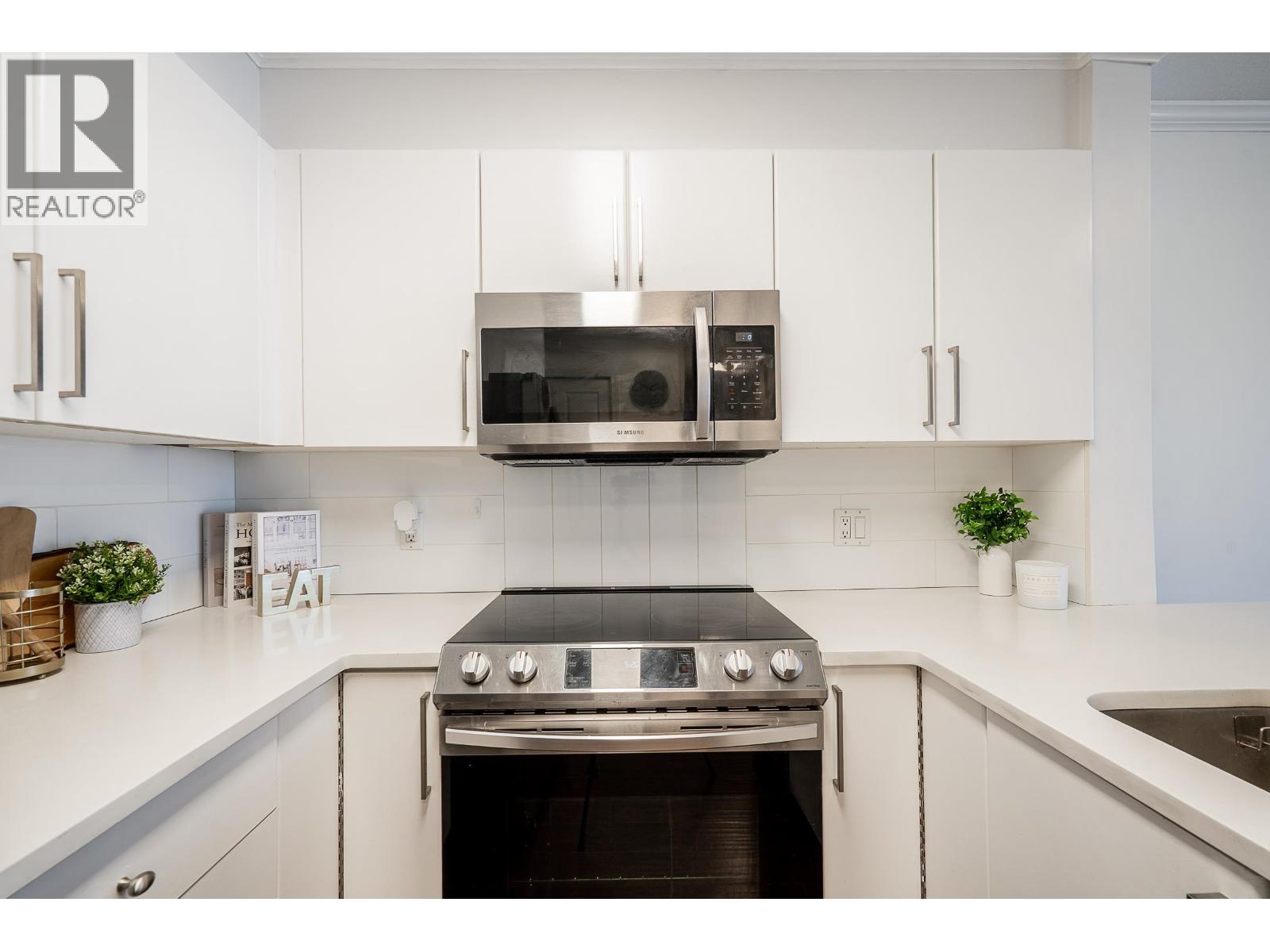 204 260 Newport Drive, Port Moody, British Columbia V3H 5C6 - Photo 5 - R3137121