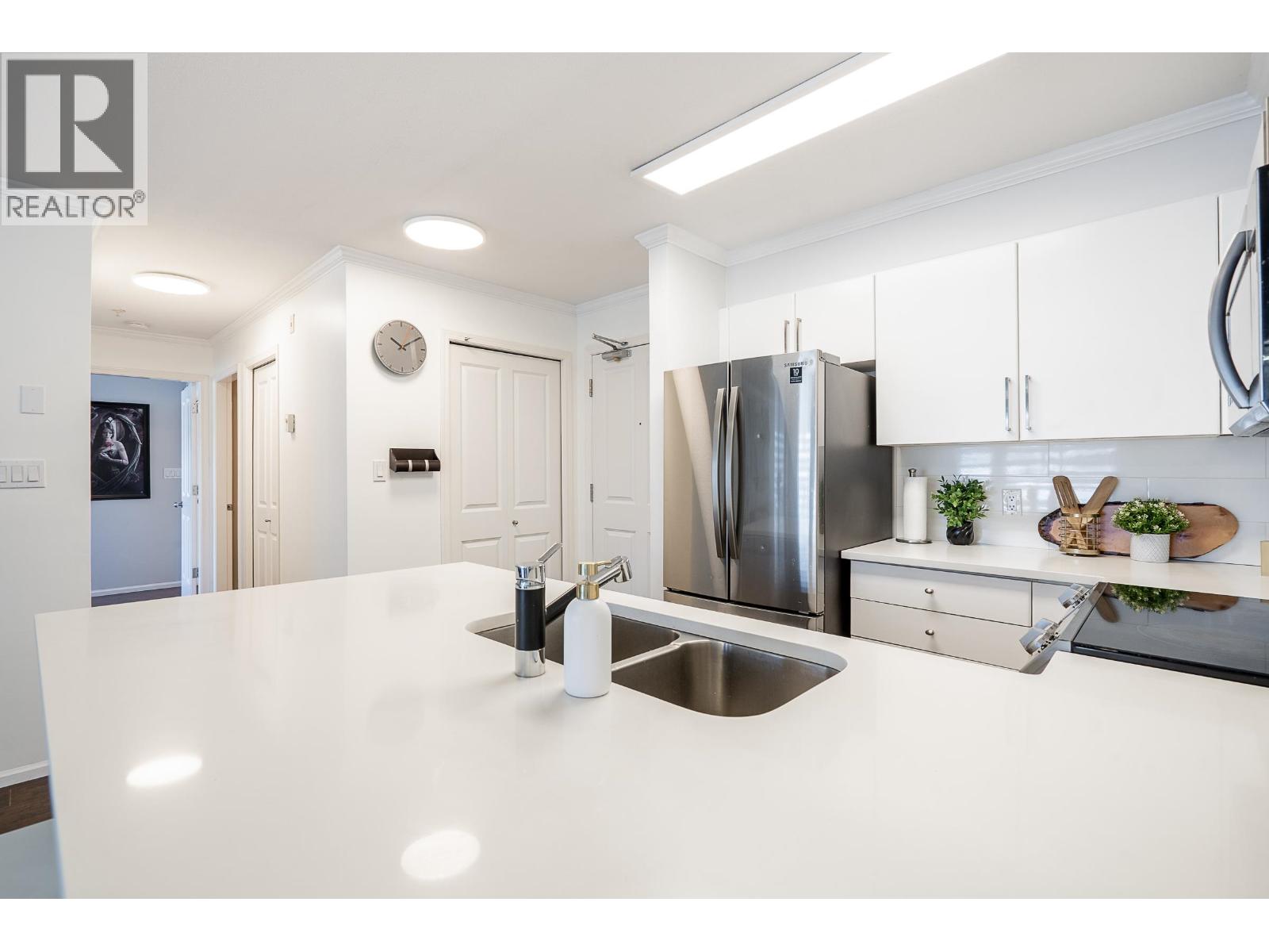204 260 Newport Drive, Port Moody, British Columbia V3H 5C6 - Photo 6 - R3137121