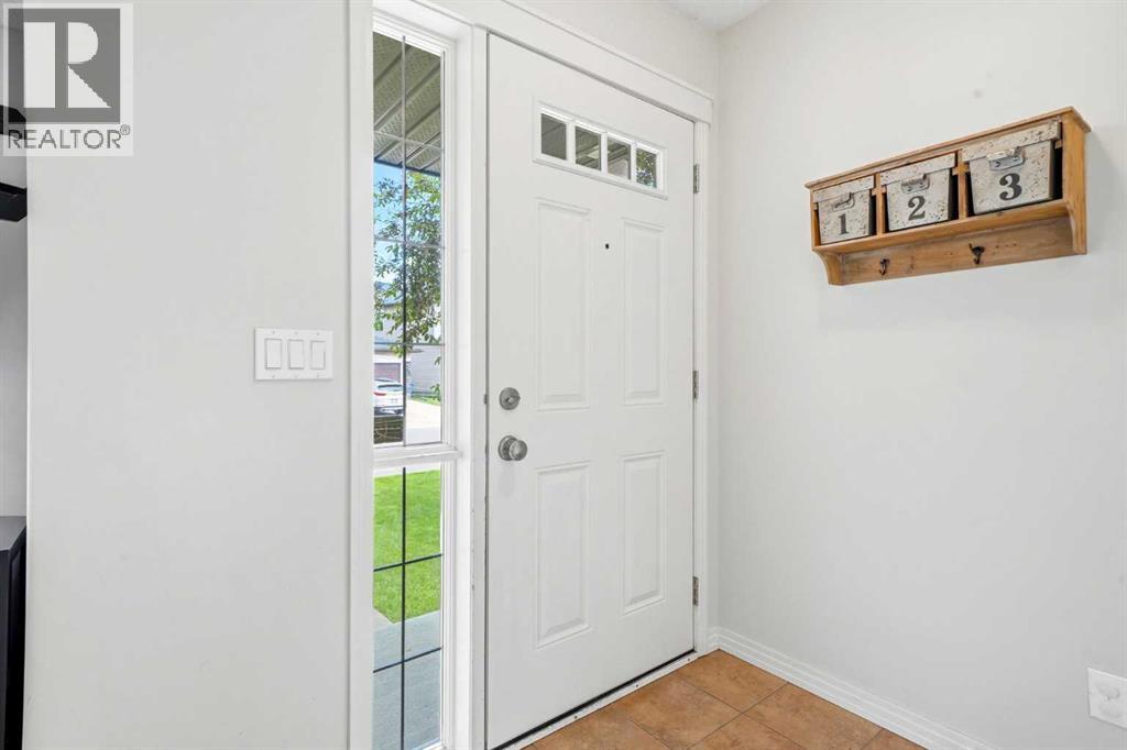 13 Drake Landing Way, Okotoks, Alberta  T1S 0B9 - Photo 4 - A2322468