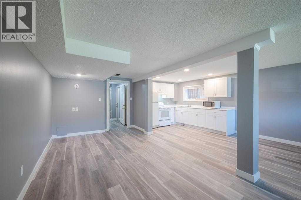 2431 & 2429 26 Street SW, Calgary, Alberta  T3E 2A6 - Photo 12 - A2326037
