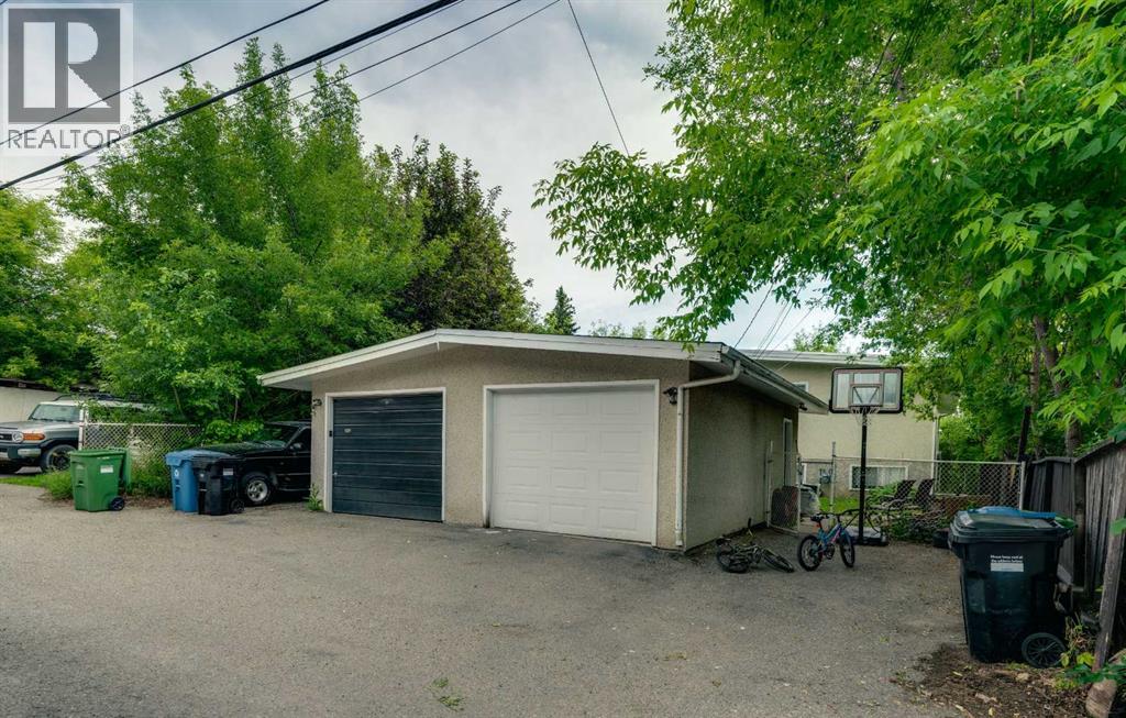 2431 & 2429 26 Street SW, Calgary, Alberta  T3E 2A6 - Photo 7 - A2326037