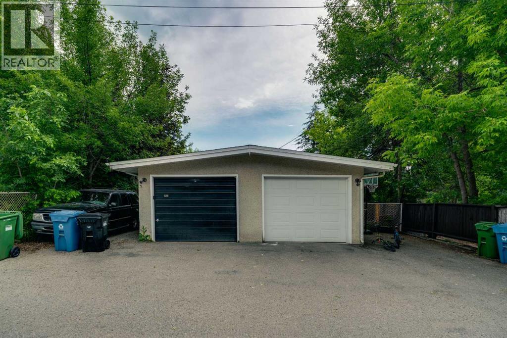 2431 & 2429 26 Street SW, Calgary, Alberta  T3E 2A6 - Photo 6 - A2326037