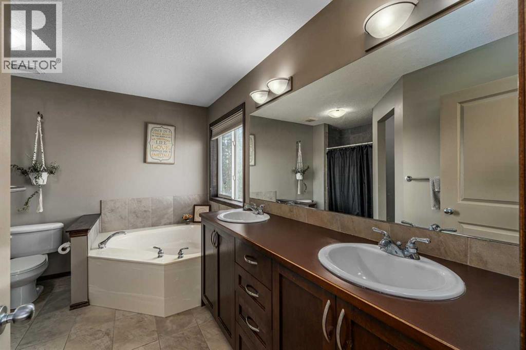 173 Pantego Road NW, Calgary, Alberta  T3K 0B8 - Photo 18 - A2334399