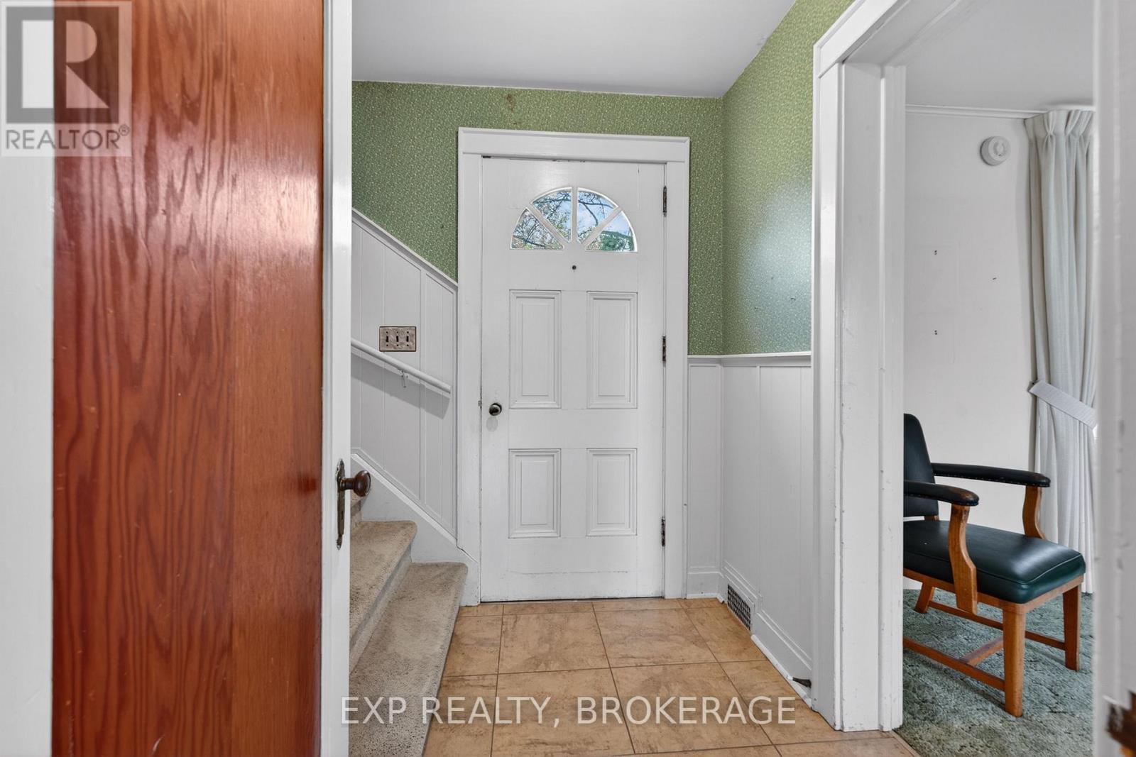 11 Carruthers Avenue, Kingston, Ontario  K7L 1L9 - Photo 5 - X13467210