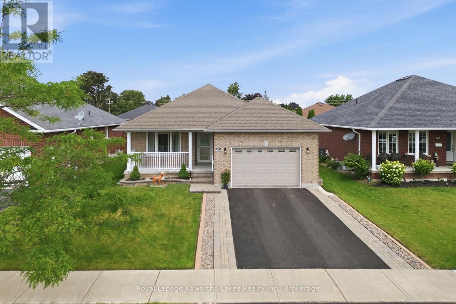 32 Gee Crescent, Kawartha Lakes, Ontario  K9V 6G4 - Photo 1 - X13640682