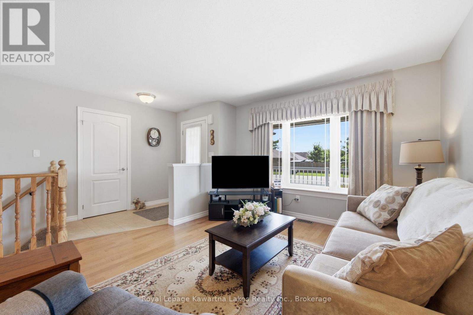 32 Gee Crescent, Kawartha Lakes, Ontario  K9V 6G4 - Photo 7 - X13640682