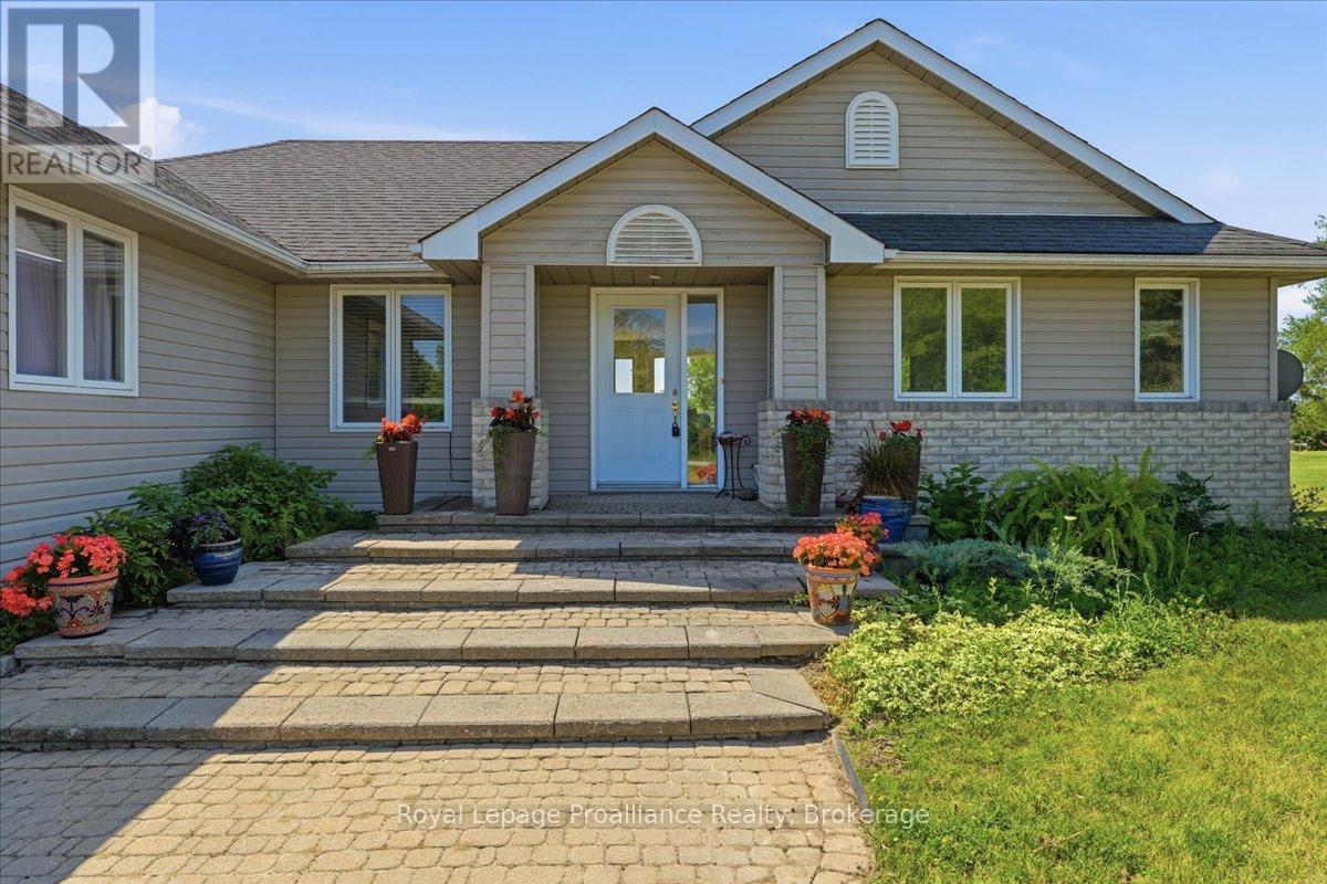 95 Dave Drive, Quinte West, Ontario  K0K 2C0 - Photo 2 - X13640684