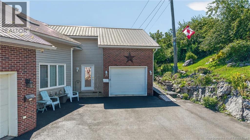 11 Harbour Terrace, Saint John, New Brunswick  E2K 5S8 - Photo 2 - NB145305