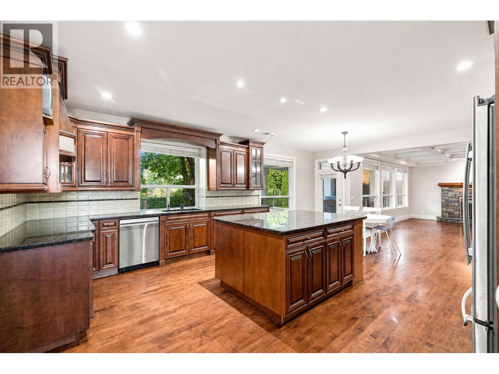 5671 Forsyth Crescent, Richmond, British Columbia V7C 2C2 - Photo 6 - R3152759