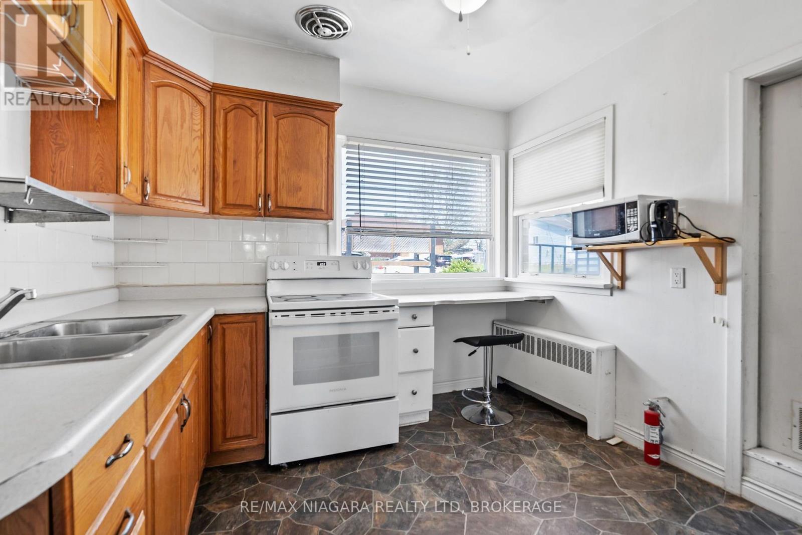 73 Hillview Road, St. Catharines, Ontario  L2S 1S8 - Photo 20 - X13640708