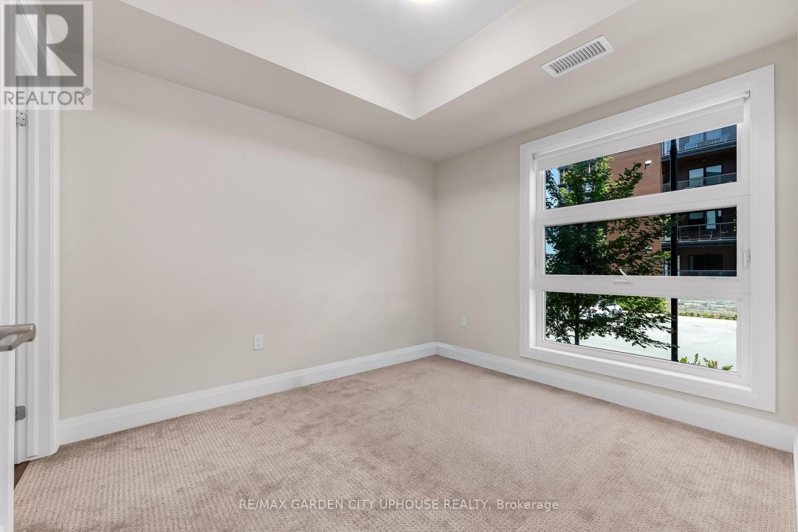 102 - 118 Summerside Boulevard, Pelham, Ontario  L3E 0C1 - Photo 11 - X13640748