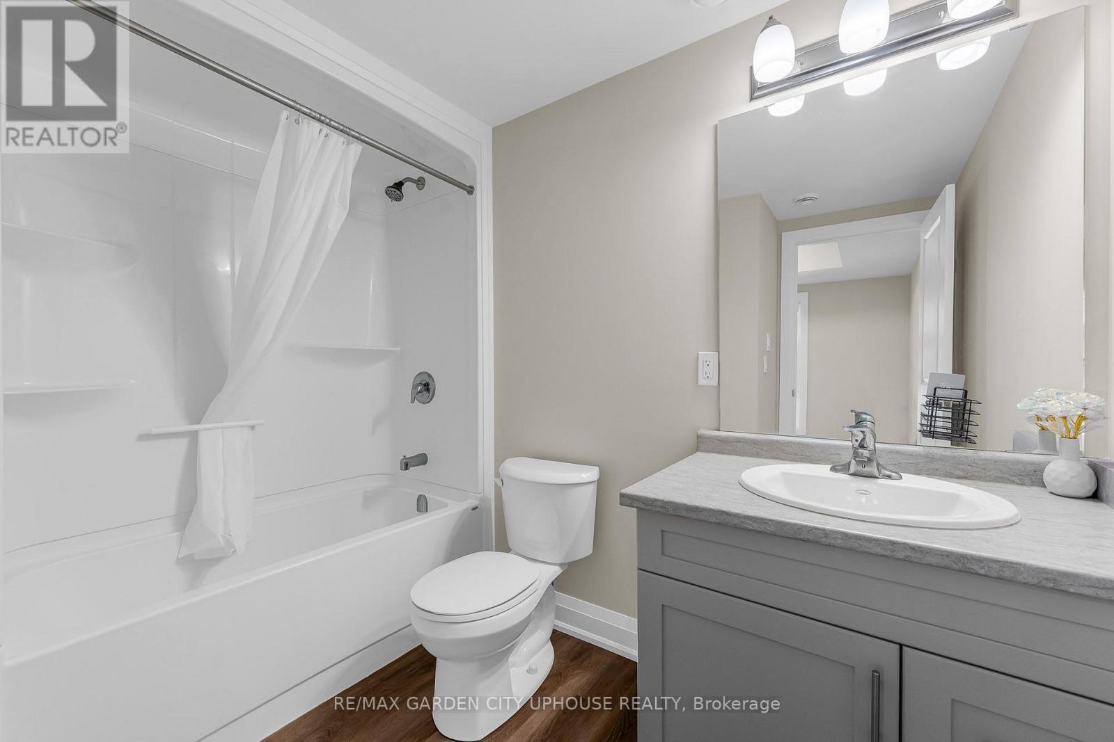102 - 118 Summerside Boulevard, Pelham, Ontario  L3E 0C1 - Photo 12 - X13640748
