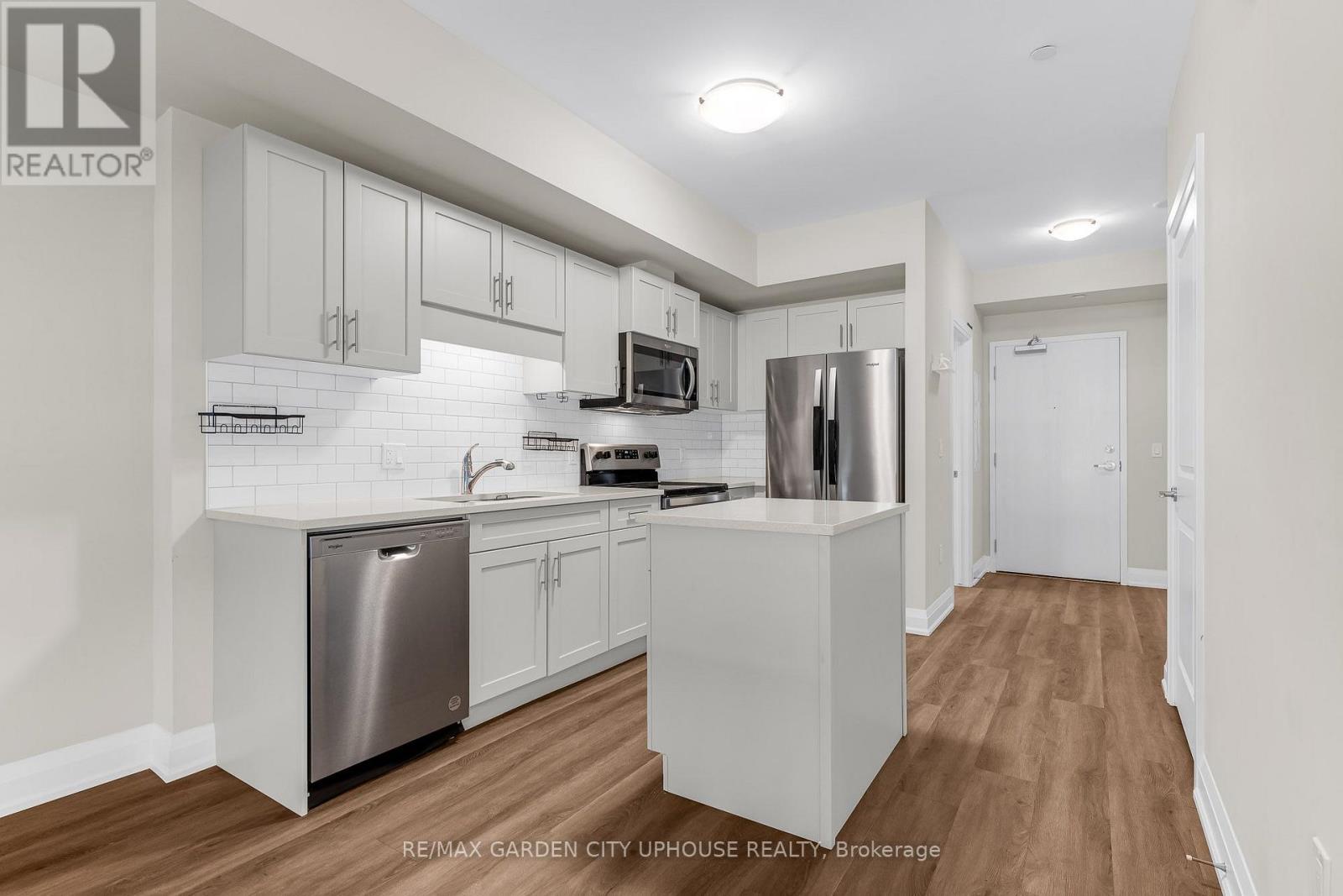 102 - 118 Summerside Boulevard, Pelham, Ontario  L3E 0C1 - Photo 2 - X13640748