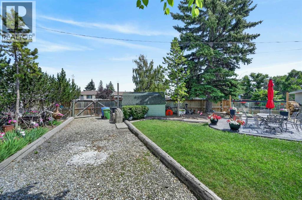 8008 36 Avenue NW, Calgary, Alberta  T3B 1W3 - Photo 35 - A2329770