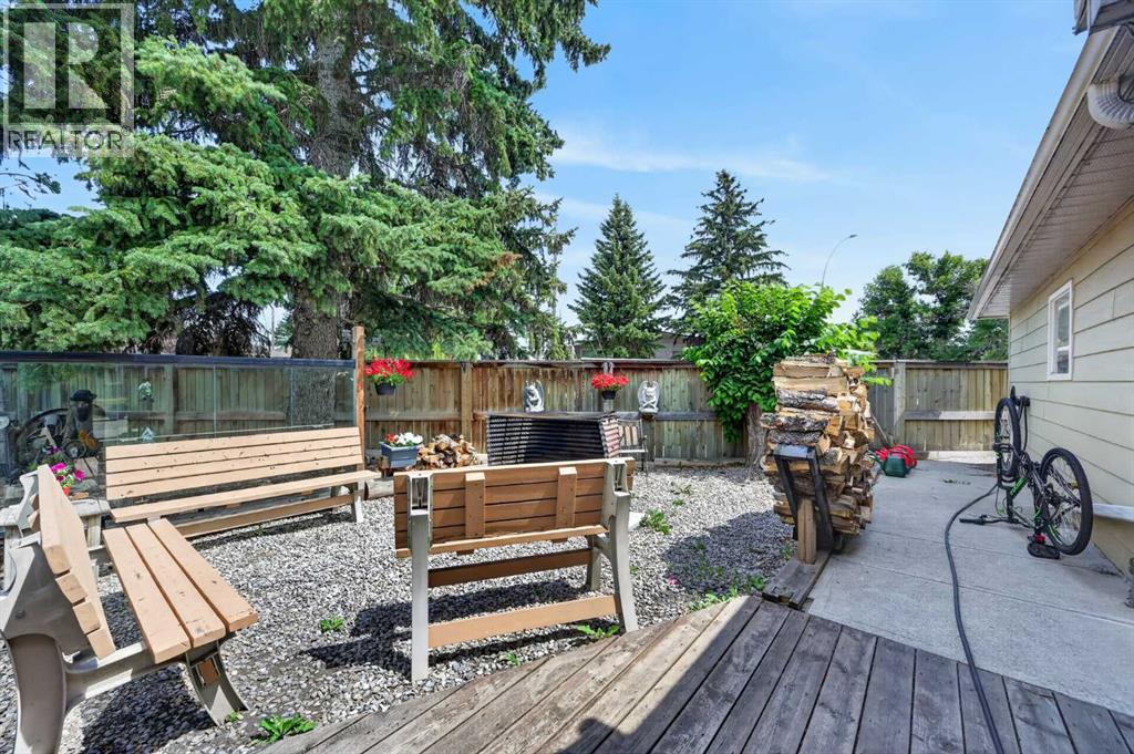 8008 36 Avenue NW, Calgary, Alberta  T3B 1W3 - Photo 38 - A2329770