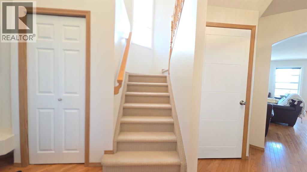 210 Panamount Hill NW, Calgary, Alberta  T3K 5P5 - Photo 7 - A2330714