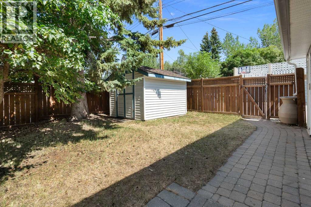 2712 Conrad Drive NW, Calgary, Alberta  T2L 1B4 - Photo 39 - A2331025