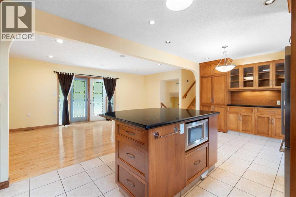 2712 Conrad Drive NW, Calgary, Alberta  T2L 1B4 - Photo 22 - A2331025