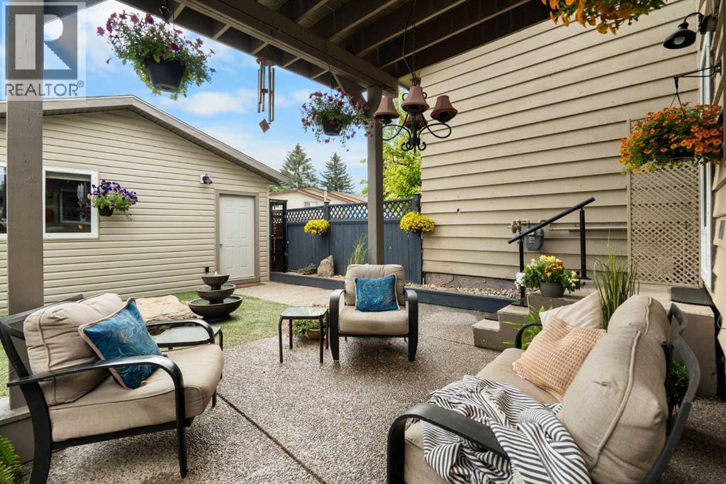 8424 Berkley Road NW, Calgary, Alberta  T3K 1B4 - Photo 31 - A2331437
