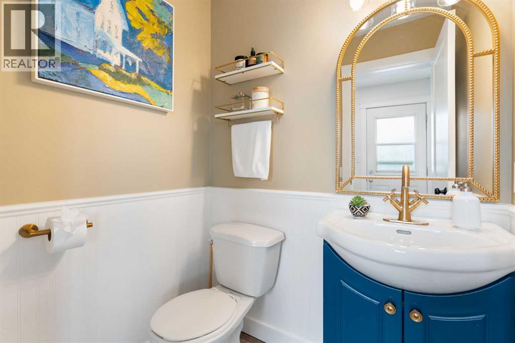 8424 Berkley Road NW, Calgary, Alberta  T3K 1B4 - Photo 9 - A2331437
