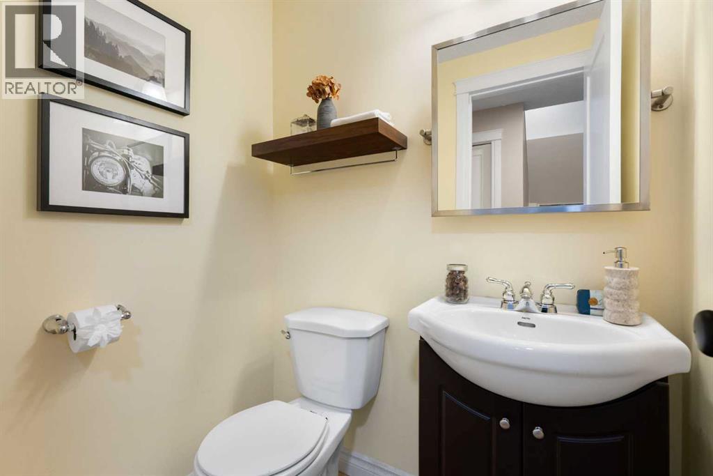 8424 Berkley Road NW, Calgary, Alberta  T3K 1B4 - Photo 26 - A2331437