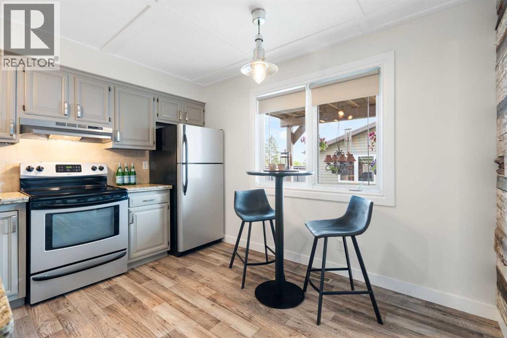 8424 Berkley Road NW, Calgary, Alberta  T3K 1B4 - Photo 13 - A2331437