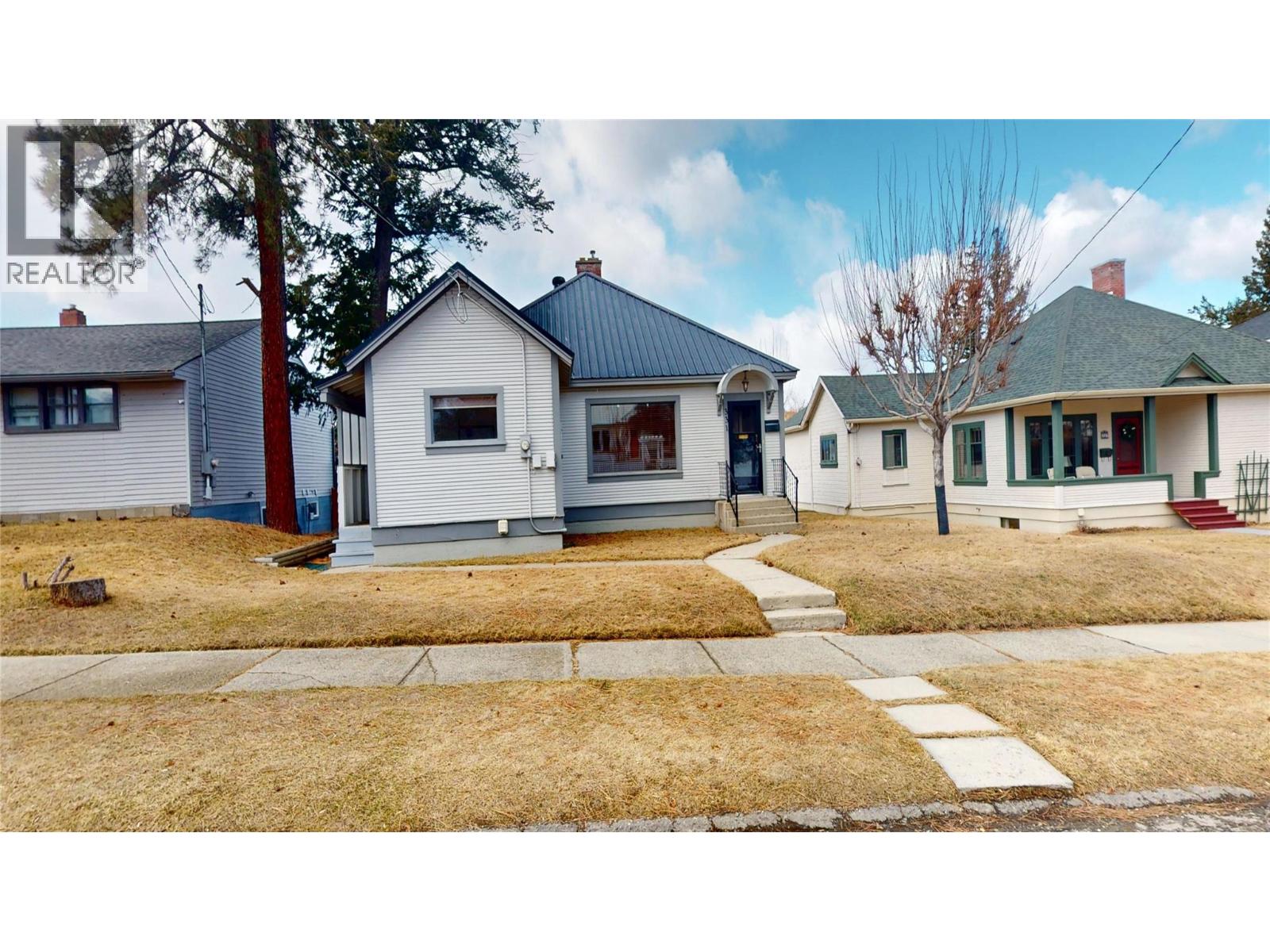 331 10th Avenue S, Cranbrook, British Columbia