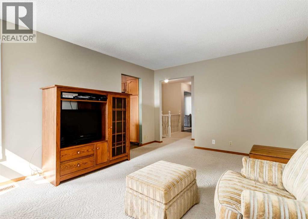7919 Silver Springs Road NW, Calgary, Alberta  T3B 4K4 - Photo 14 - A2333967
