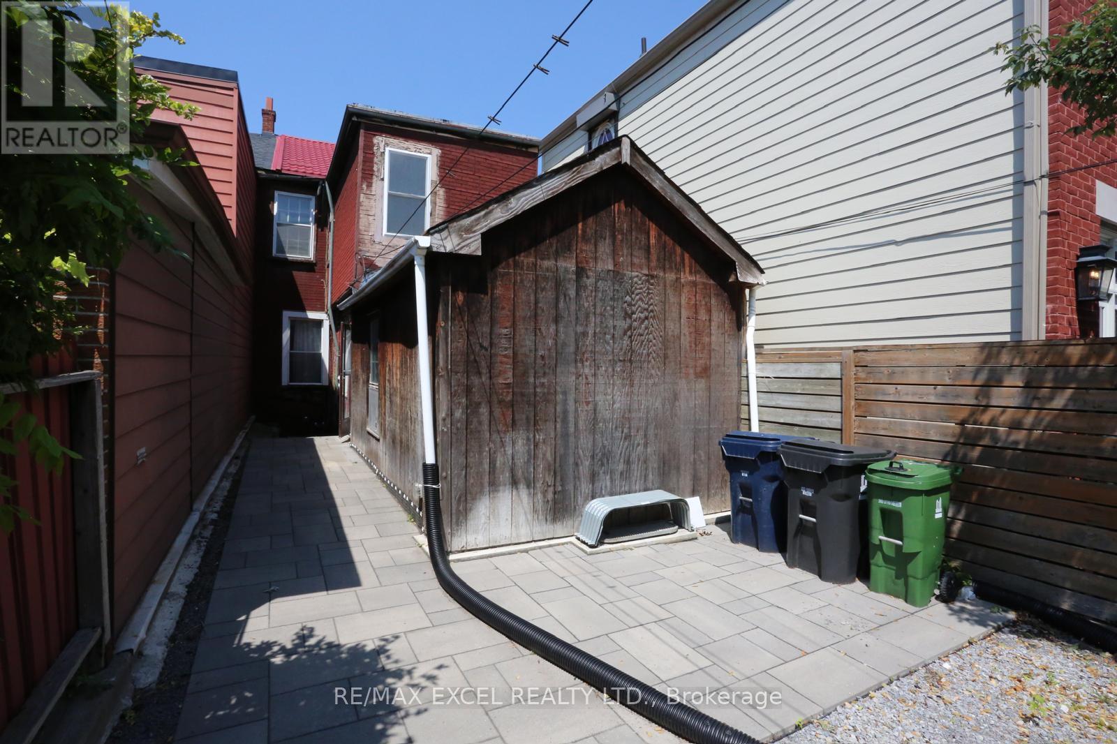 15 Oxford Street, Toronto, Ontario  M5T 1N8 - Photo 24 - C13640802