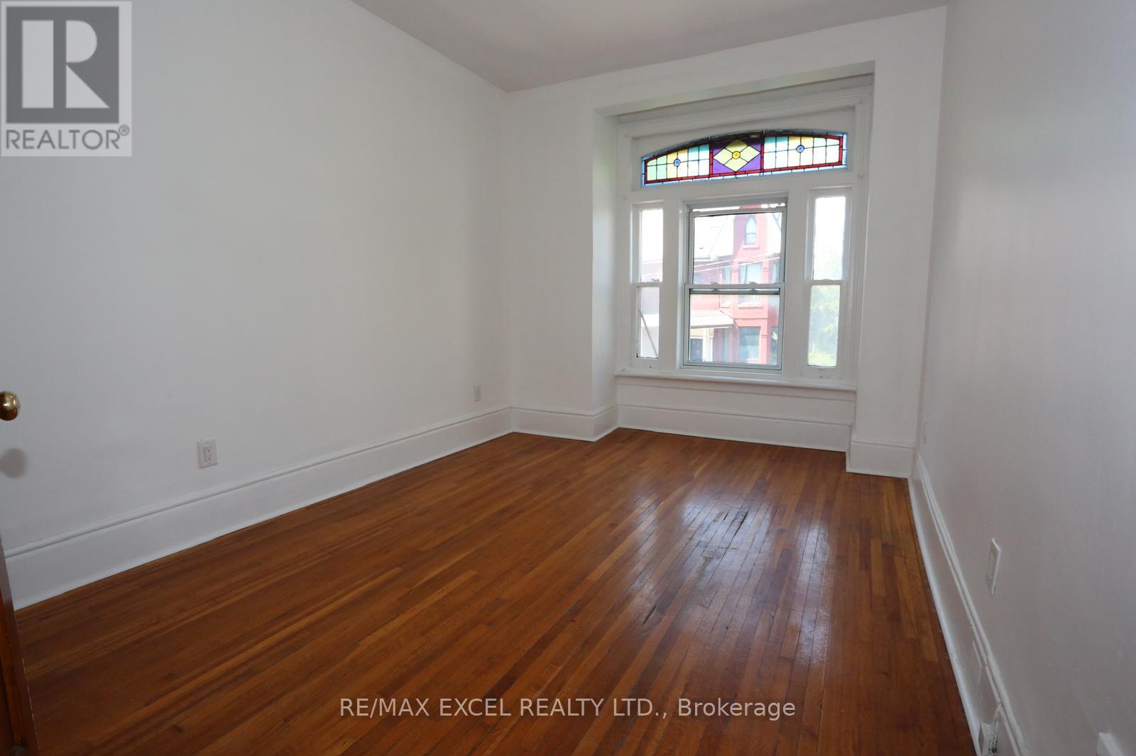 15 Oxford Street, Toronto, Ontario  M5T 1N8 - Photo 6 - C13640802