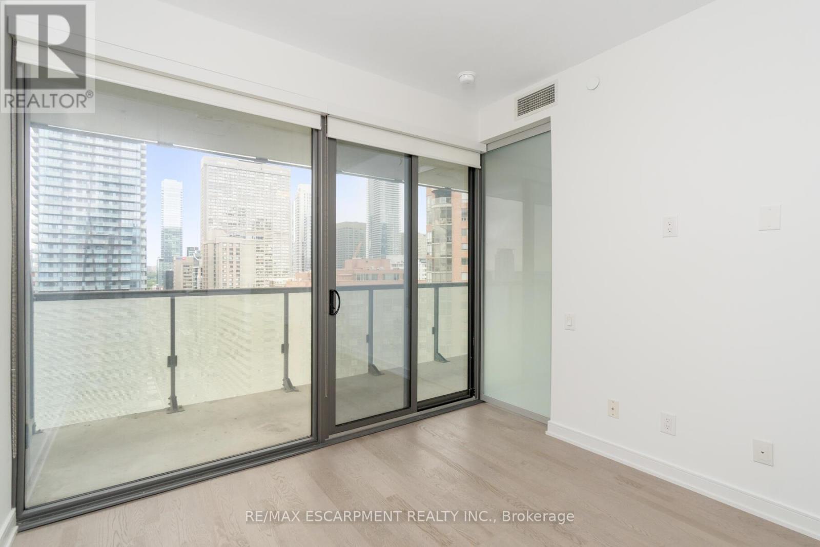 2209 - 57 St Joseph Street, Toronto, Ontario  M5S 0C5 - Photo 11 - C13640818