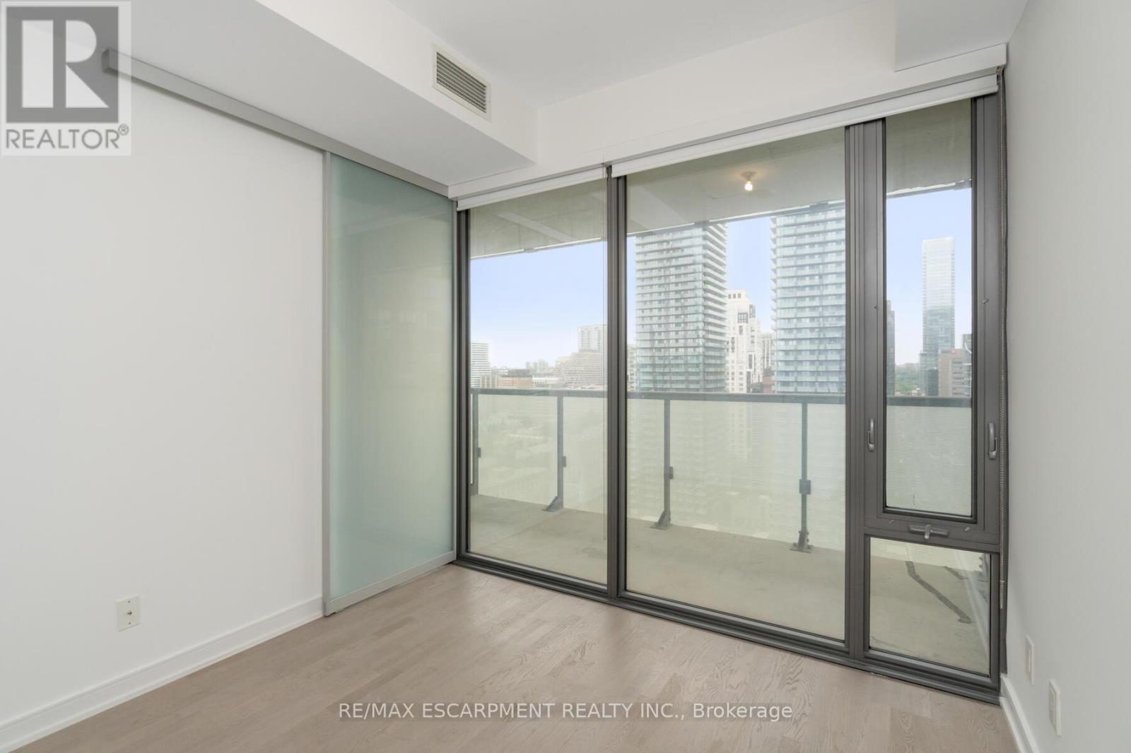 2209 - 57 St Joseph Street, Toronto, Ontario  M5S 0C5 - Photo 20 - C13640818