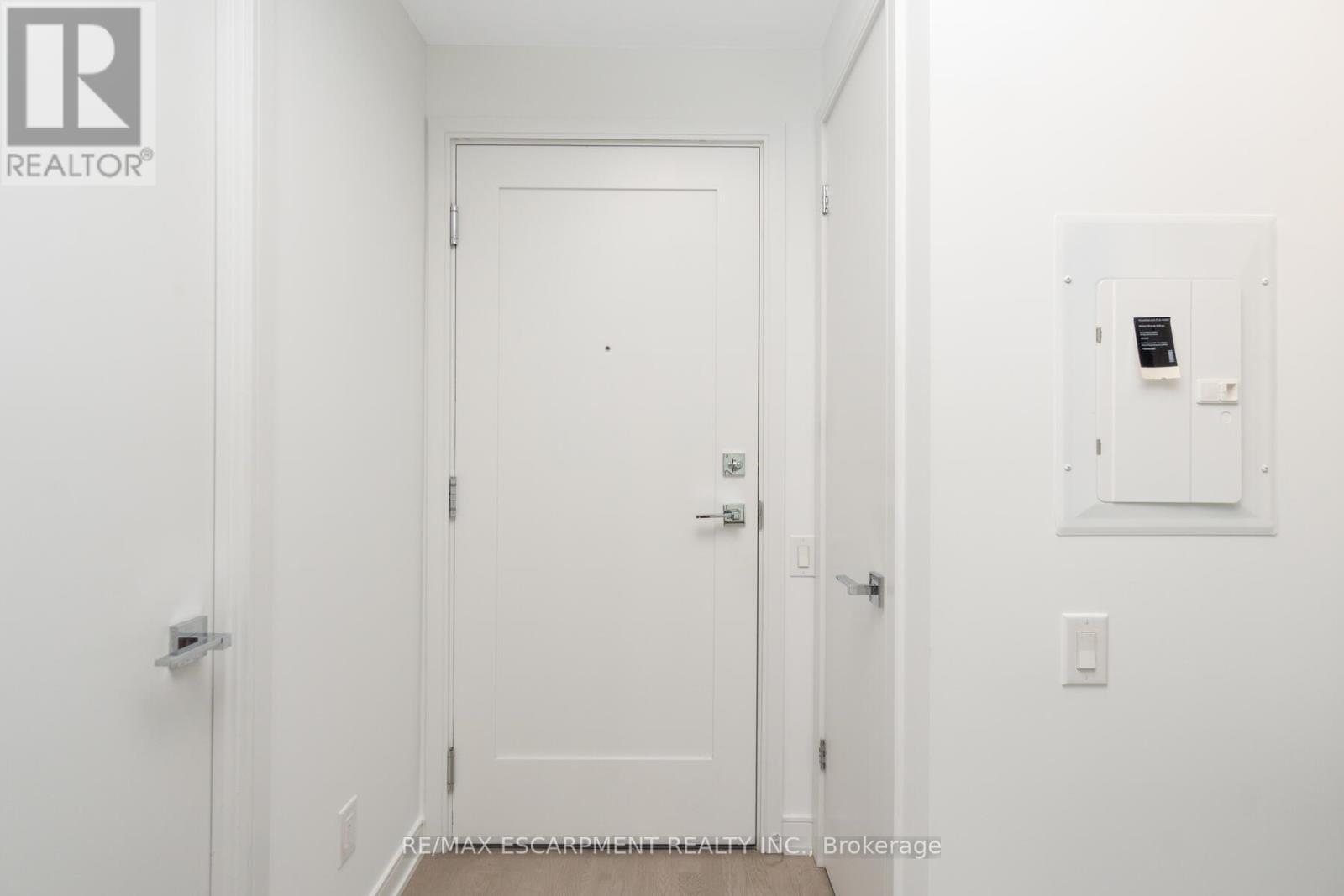 2209 - 57 St Joseph Street, Toronto, Ontario  M5S 0C5 - Photo 4 - C13640818
