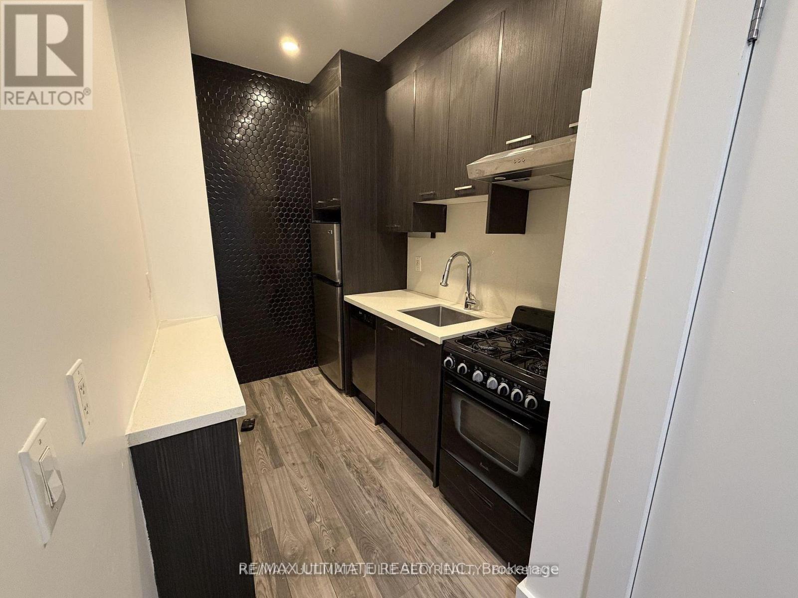 203 - 432 St Clarens Avenue, Toronto, Ontario  M6H 3W3 - Photo 6 - C13640824