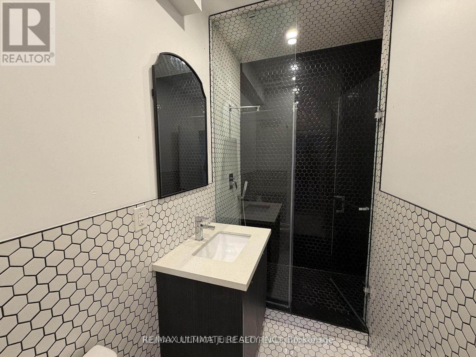 203 - 432 St Clarens Avenue, Toronto, Ontario  M6H 3W3 - Photo 8 - C13640824